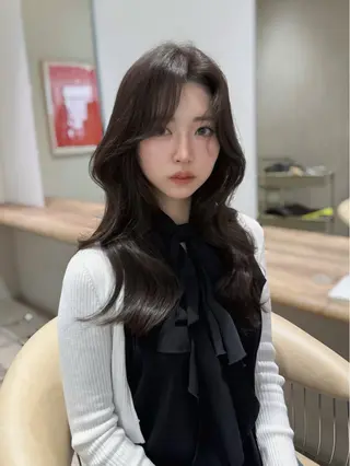 セミロング カラー 韓国技術習得者🩰 narumi🤍のヘアスタイル