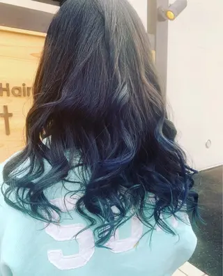 ロング 岩尾 志保のヘアスタイル