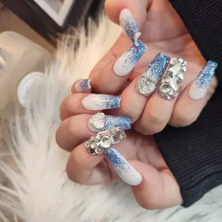 ネイル RUNWAY 　　のネイルデザイン