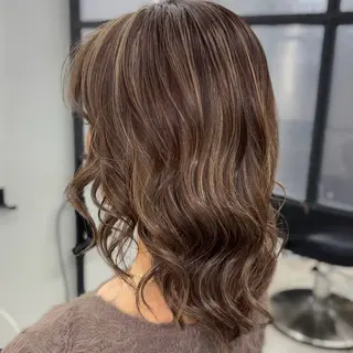 セミロング カラー Ren. 🦋デザインカラーのヘアスタイル