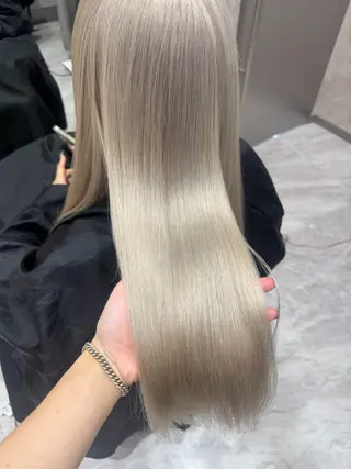 カラー 艶ダブルカラー🩰ハ イトーン‎🤍香織のヘアスタイル