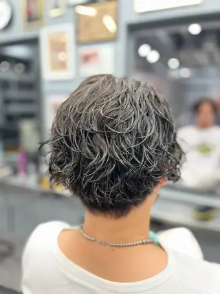 ミディアム パーマ メンズ 池袋メンズパーマ フェード純平のヘアスタイル