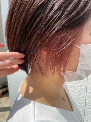 ショート カラー インナーカラー 推し ブリーチ 髪質改善のヘアスタイル