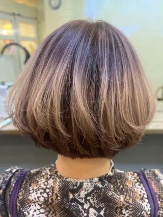 ミディアム カラー 鶴見 和美のヘアスタイル