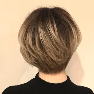 ショート カラー 髪質改善カラー韓国風 レイヤーtudaのヘアスタイル