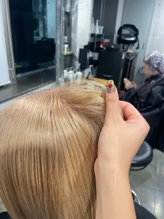 ショート カラー ハイトーン 横浜💞ミオのヘアスタイル
