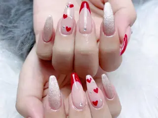 ネイル Elegant beautyトウのネイルデザイン