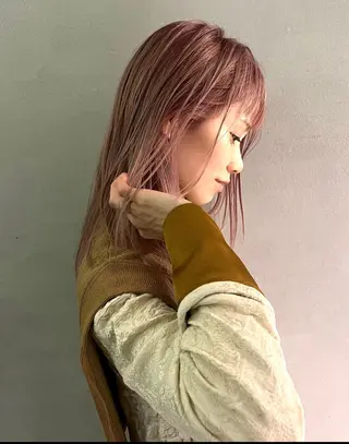 セミロング カラー CHERIEブリーチ ダブルカラー 天神のヘアスタイル