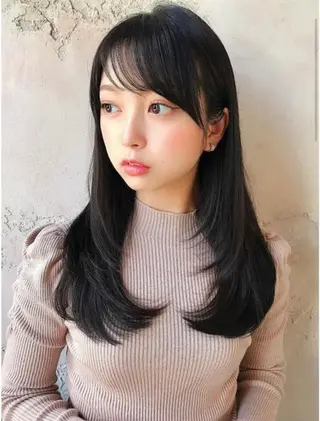 セミロング 美髪縮毛矯正✨🫧 レイヤー川村利幸のヘアスタイル