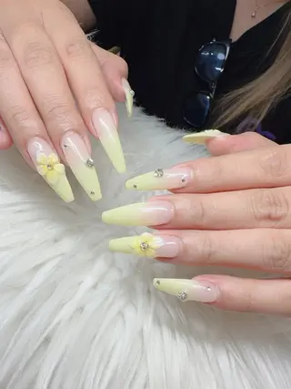 ネイル Lee Nailsのネイルデザイン