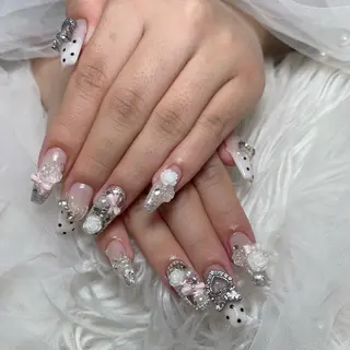 ネイル 🌈 Laule'aのネイルデザイン
