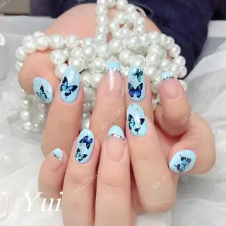 ネイル 🦋 Queenieのネイルデザイン