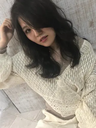 セミロング カラー ヘアアレンジ See by merのマツエク・マツパデザイン