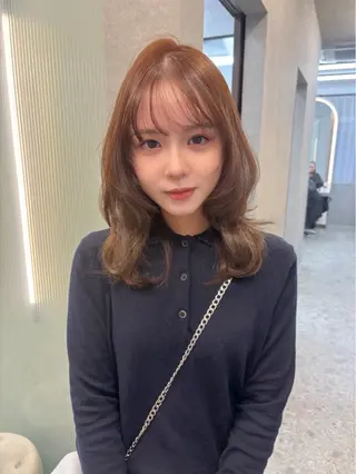 ミディアム カラー 藤野 結衣のヘアスタイル