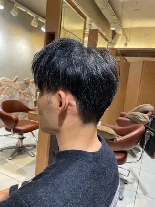 メンズ ブリーチ無しカラー/ ハイトーンAKI🍎のヘアスタイル