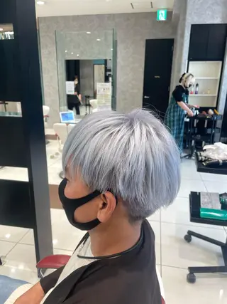 メンズ ハイトーンカラー✨️ 艶カラー特化Amiのヘアスタイル