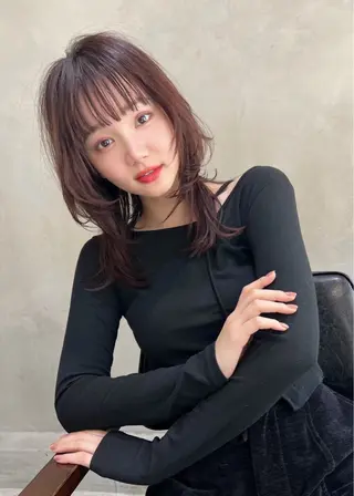 ロング 佐々木 里紗のヘアスタイル