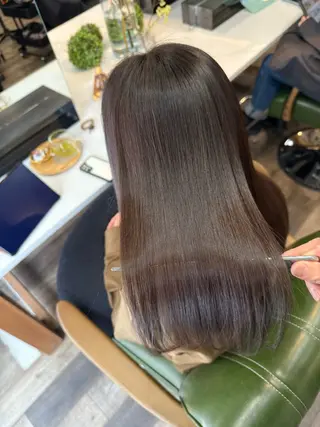 セミロング 金 春江のヘアスタイル