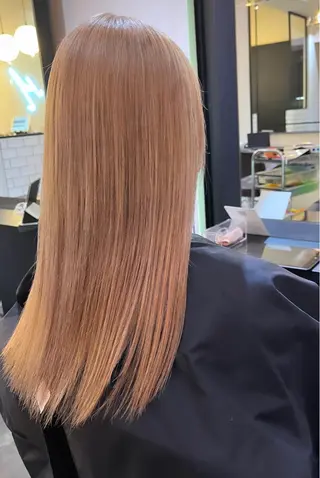 セミロング カラー ヘアアレンジ ハイトーンカラー 🦋yuri🦋のヘアスタイル