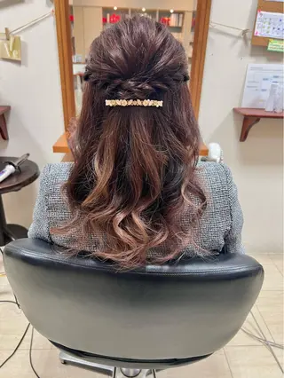 セミロング ヘアアレンジ 黒崎 美乃里のヘアスタイル