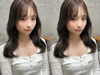 セミロング カラー ayaka🫧 梅田ダブルカラーのヘアスタイル