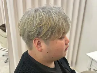 ショート センターパート 韓国ヘア・綾也のヘアスタイル