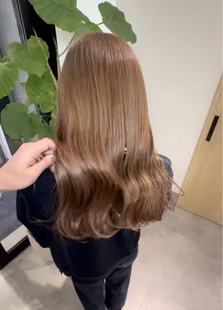 ショート カラー ブリーチ矯正💐 ミルクティー💐ナオのヘアスタイル