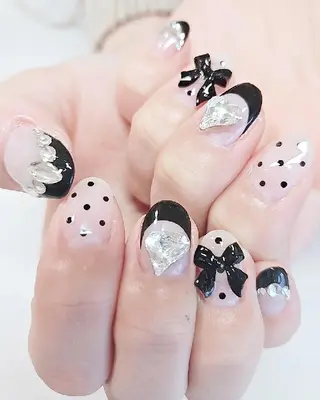 ネイル 手描きアート&推し活 🌟Wisteriaのネイルデザイン