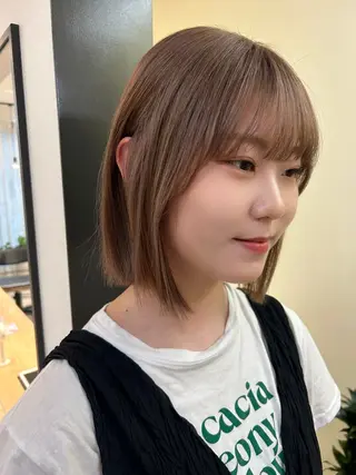 ショート カラー hubhair レイヤー/透明感のヘアスタイル