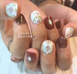 ネイル ショートネイル 森のさんぽ道のネイルデザイン
