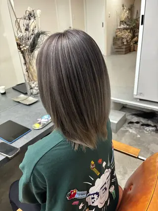 ミディアム nico麻生　長谷川 裕月のヘアスタイル