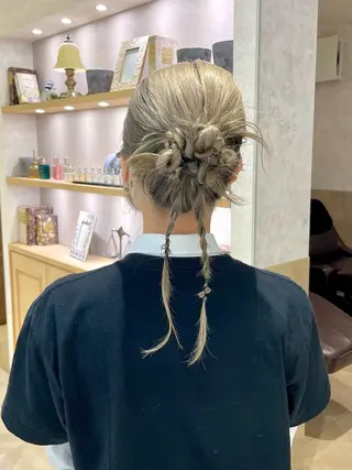 ロング 透明感カラー 🩶🩵🩷AIRIのヘアスタイル