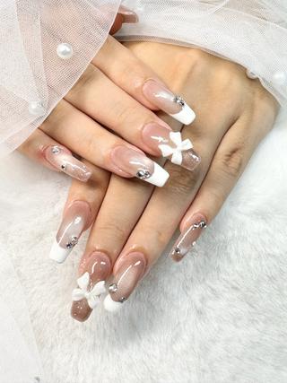 ネイル Noir nails aikaのネイルデザイン