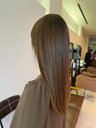 カラー Cuthie 泉川のヘアスタイル