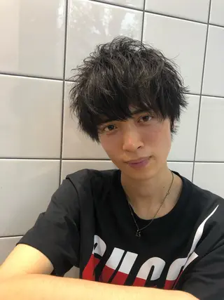 ショート パーマ メンズ センターパート/毛 流れ/パーマ特化のヘアスタイル
