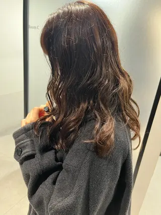 ロング パーマ ユウ 二子玉川駅 半個室サロンのヘアスタイル