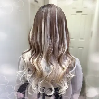 ロング 🎼デザインカラー ヘアメ たま🎀のヘアスタイル