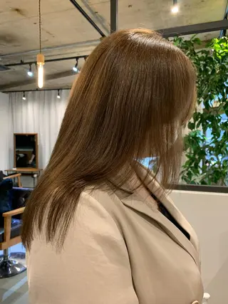 ロング カラー ブリーチなしカラー 🌿脇黒丸 彩のヘアスタイル