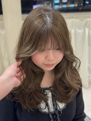 ミディアム ao - 赤み消し ベージュ/大阪梅田のヘアスタイル