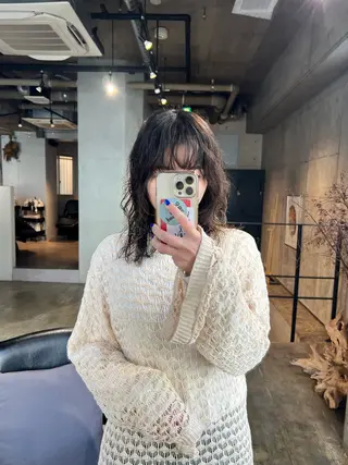 セミロング パーマ AmiLi HONOKAのヘアスタイル