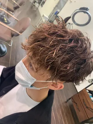 ミディアム パーマ メンズ 三矢 ちなつのヘアスタイル