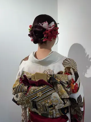 ロング カラー ヘアアレンジ mina 🌷のヘアスタイル