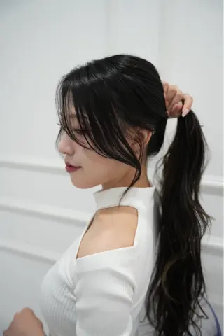 ロング 前山未依亜 マエヤマミイアのヘアスタイル