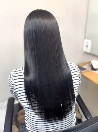 ロング カラー ichica🤍 褒められる美髪づくりのヘアスタイル
