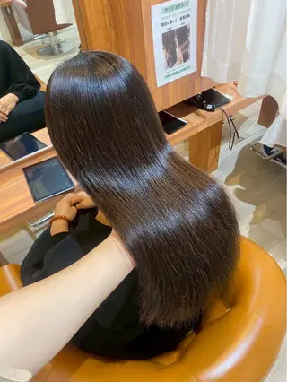 カラー 口丸 千尋のヘアスタイル