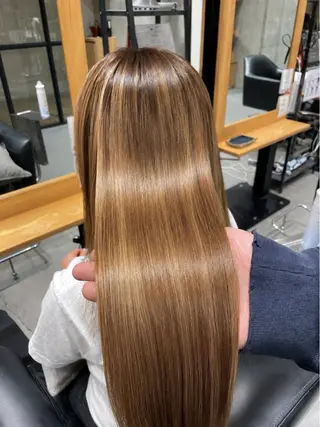 ロング カラー 冨田 康生のヘアスタイル