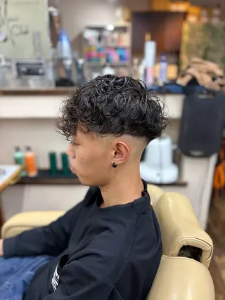 パーマ メンズ 生駒のパーマ達人 FEELけんけんのヘアスタイル