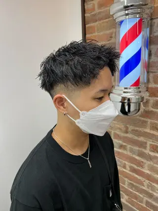ショート パーマ メンズ 木下 紗綾のヘアスタイル