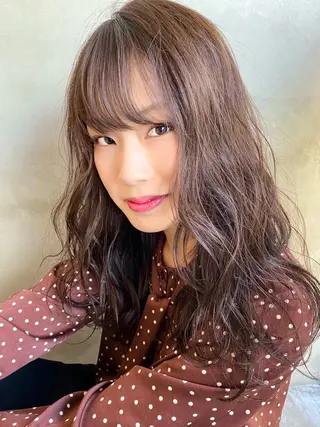 ミディアム カラー ヘアアレンジ ネイル マツエク・マツパ 夜23時まで予約🉑 reverieあきらのヘアスタイル