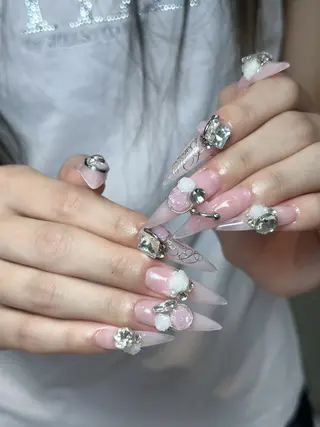 ネイル Julli NailStudioのネイルデザイン